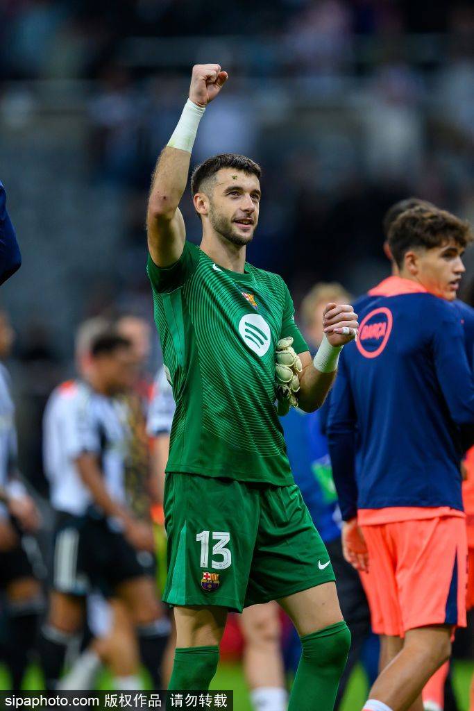 巴萨新援双星闪耀！乔安·加西亚神扑与拉什福德进球引爆欧冠